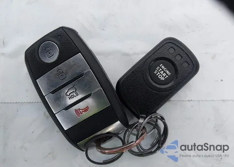 2017 Kia Sorento 3.3L Ex z USA, uszkodzony, nr VIN 5XYPHDA57HG323234